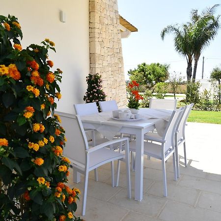 Borgo Fiorito Relais Bed & Breakfast Parabita Bagian luar foto