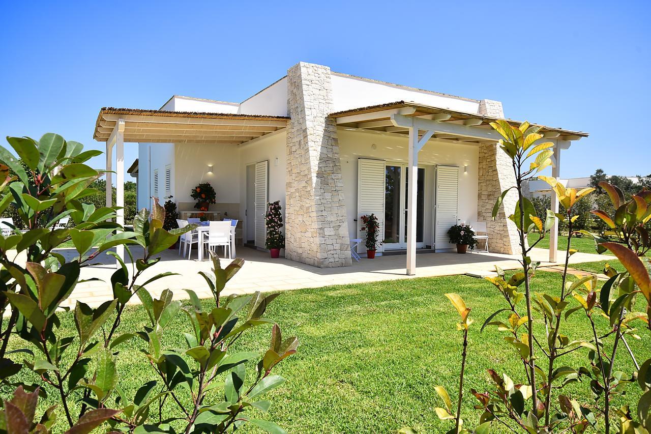 Borgo Fiorito Relais Bed & Breakfast Parabita Bagian luar foto