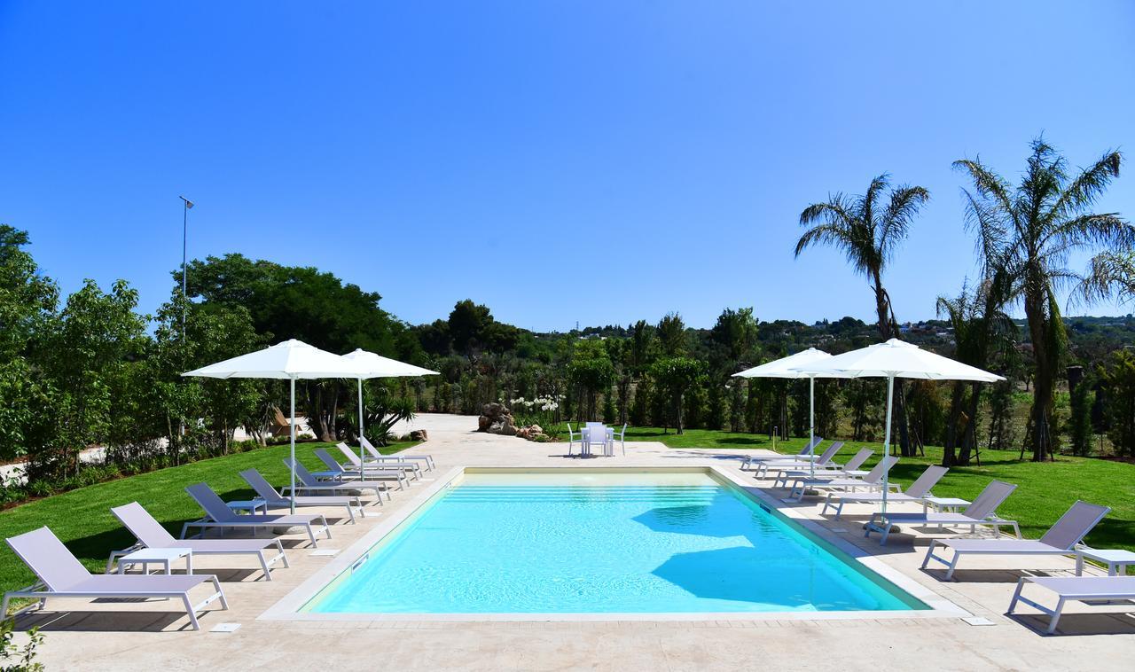Borgo Fiorito Relais Bed & Breakfast Parabita Bagian luar foto