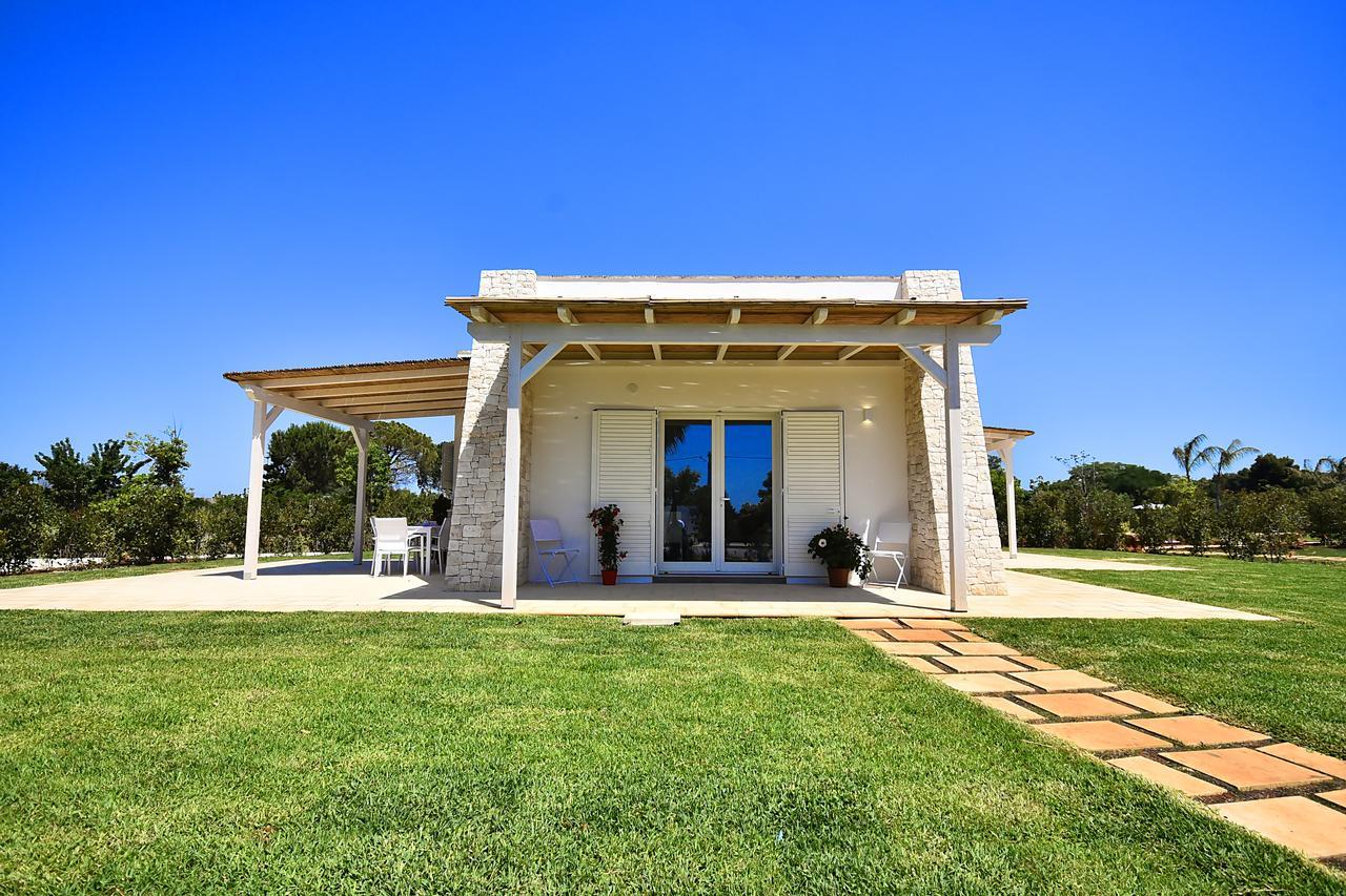 Borgo Fiorito Relais Bed & Breakfast Parabita Bagian luar foto