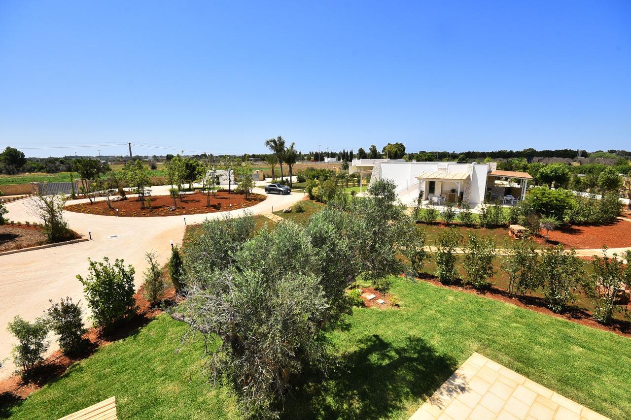 Borgo Fiorito Relais Bed & Breakfast Parabita Bagian luar foto