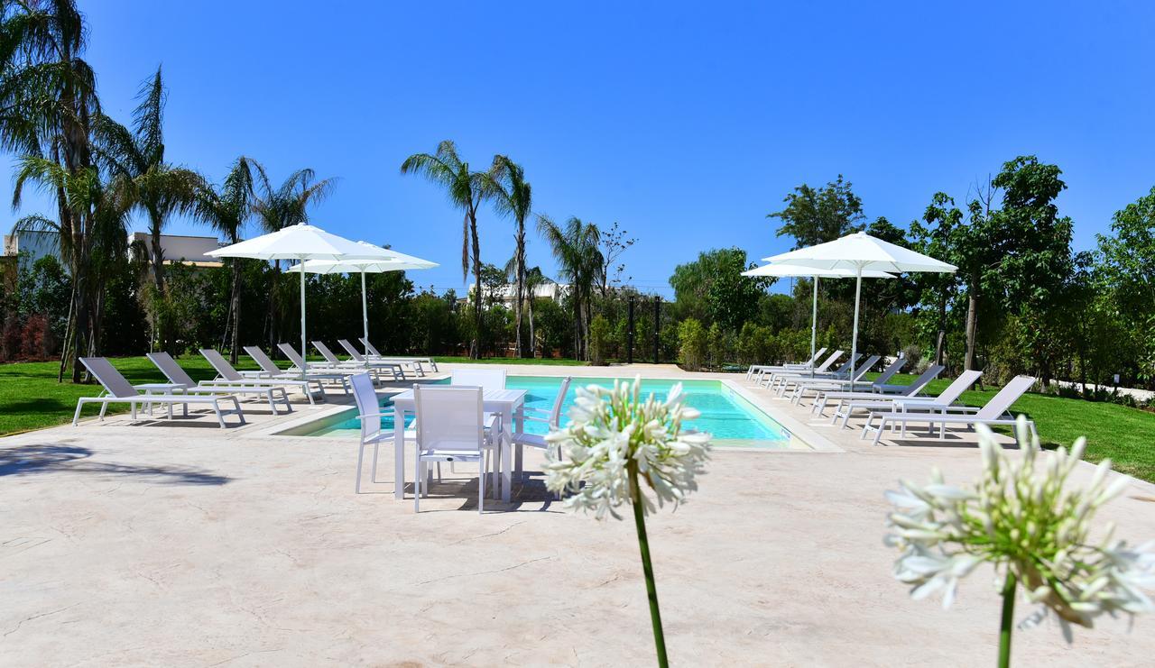 Borgo Fiorito Relais Bed & Breakfast Parabita Bagian luar foto