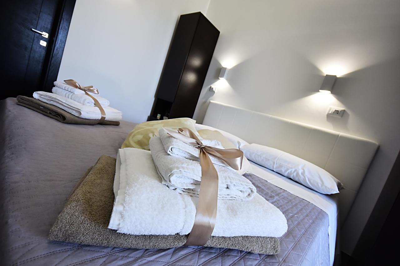 Borgo Fiorito Relais Bed & Breakfast Parabita Bagian luar foto