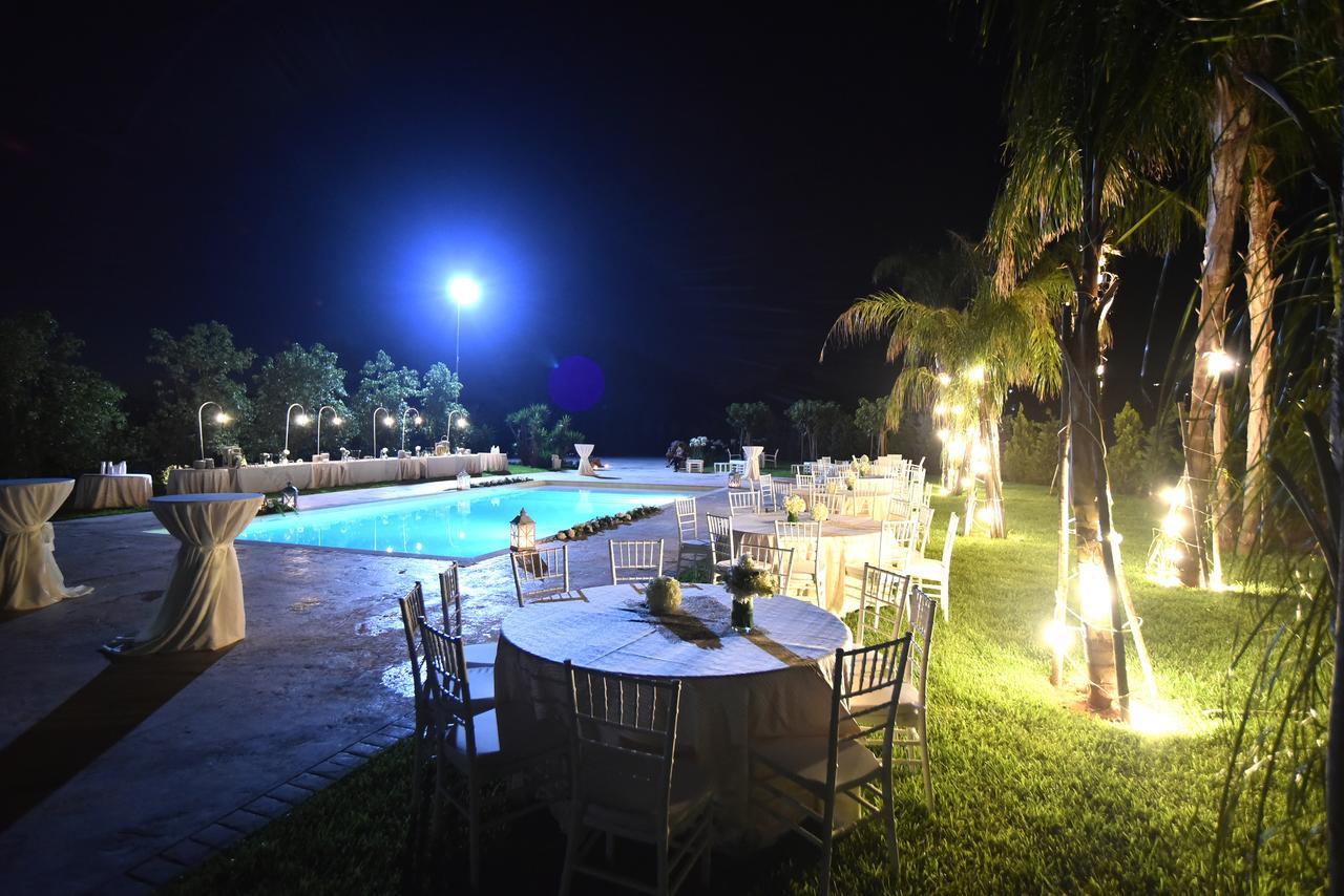 Borgo Fiorito Relais Bed & Breakfast Parabita Bagian luar foto