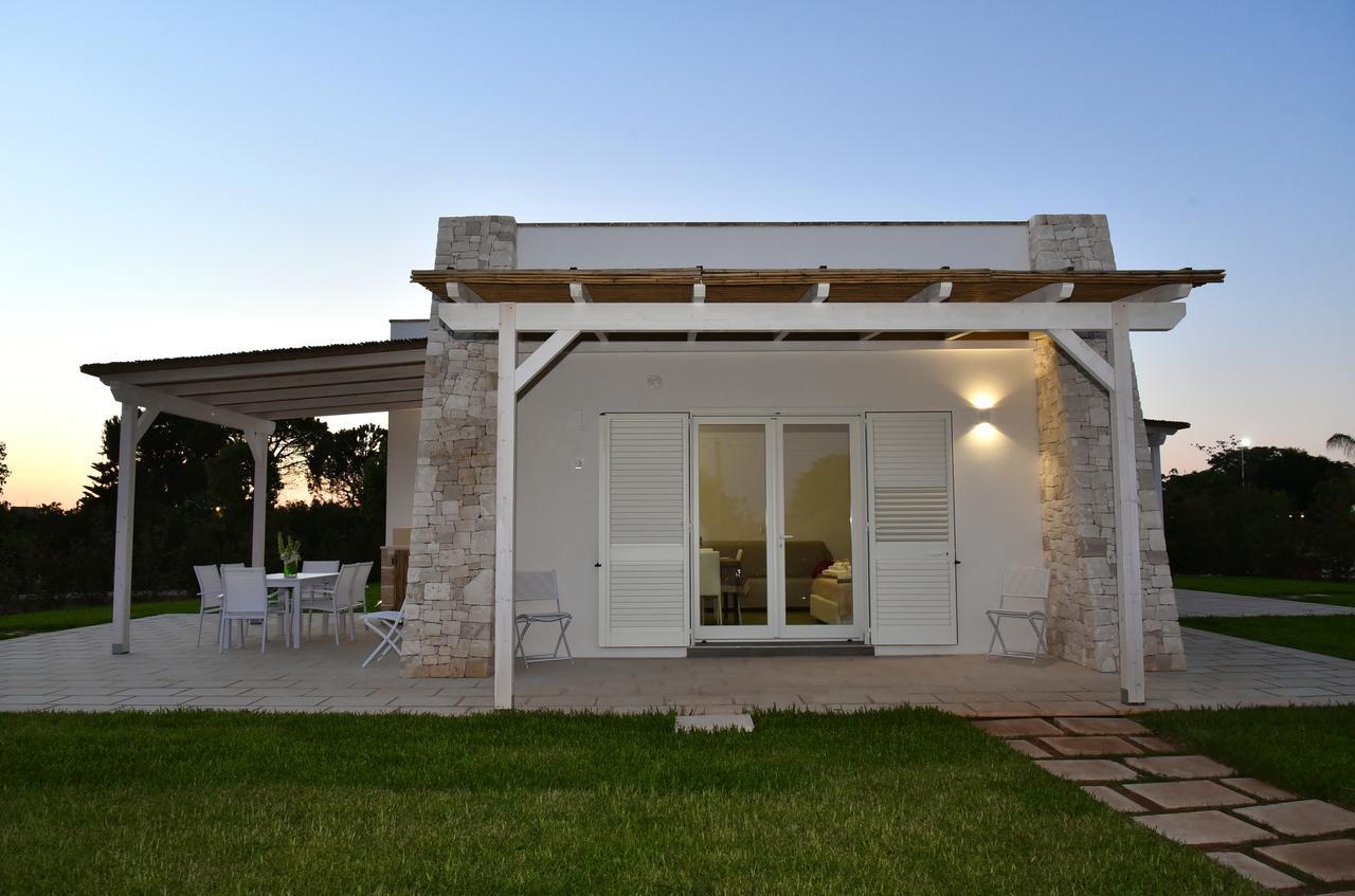 Borgo Fiorito Relais Bed & Breakfast Parabita Bagian luar foto