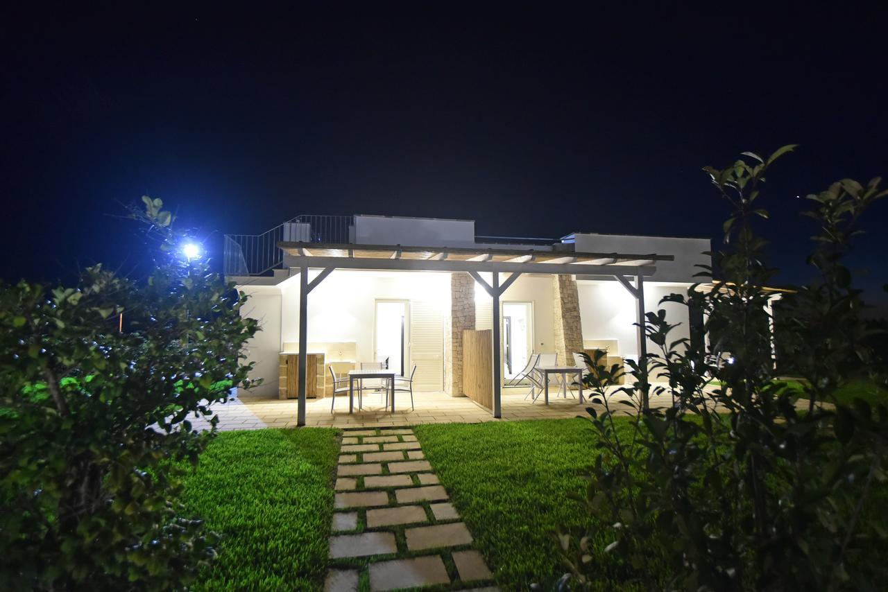 Borgo Fiorito Relais Bed & Breakfast Parabita Bagian luar foto